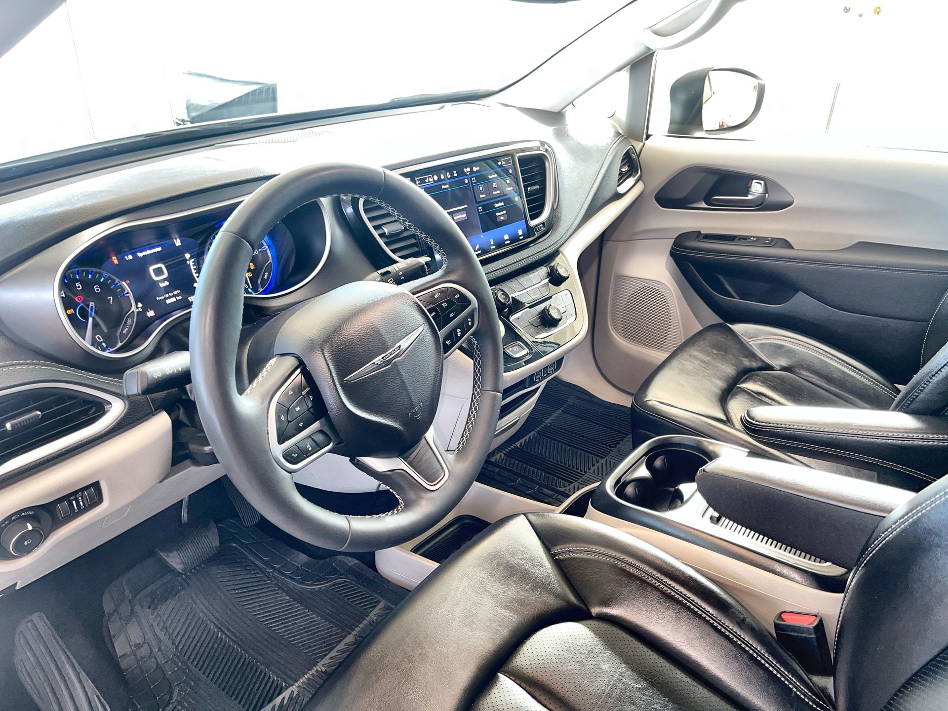 2023 Chrysler Pacifica in Regina, Saskatchewan