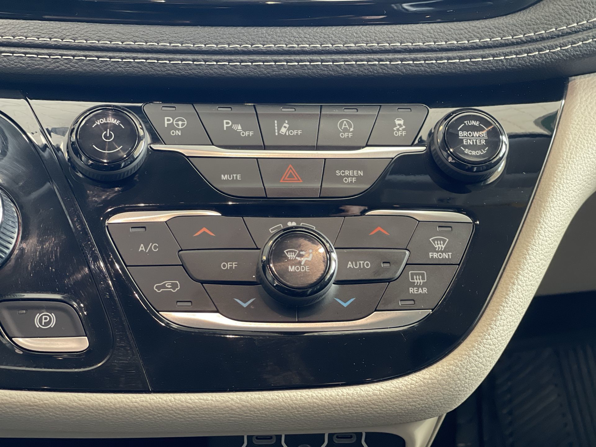 2023 Chrysler Pacifica in Regina, Saskatchewan