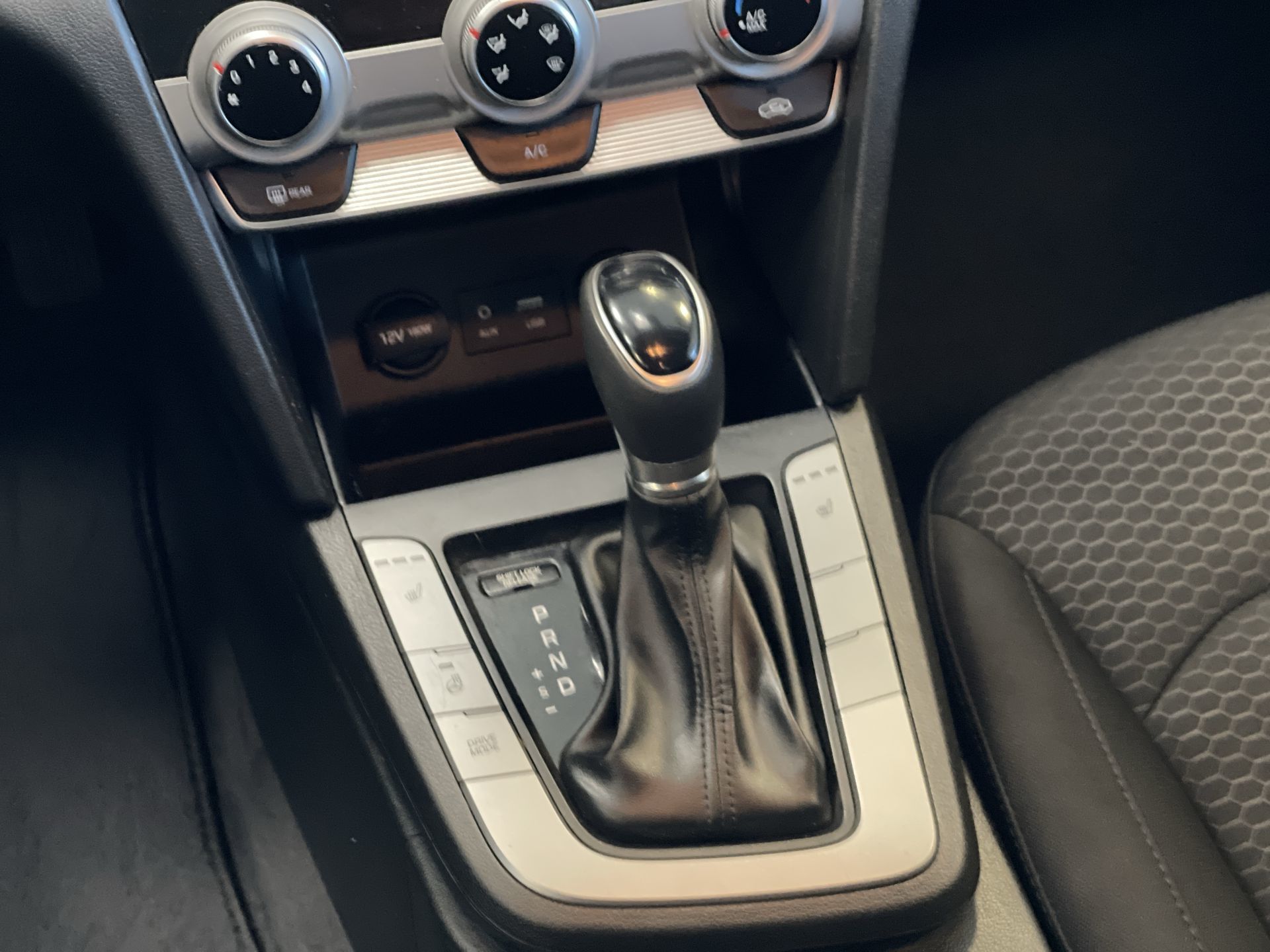 Hyundai Elantra Sedan  2019 à Regina, Saskatchewan