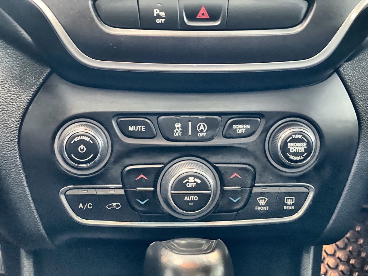 2022 Jeep Cherokee in Regina, Saskatchewan