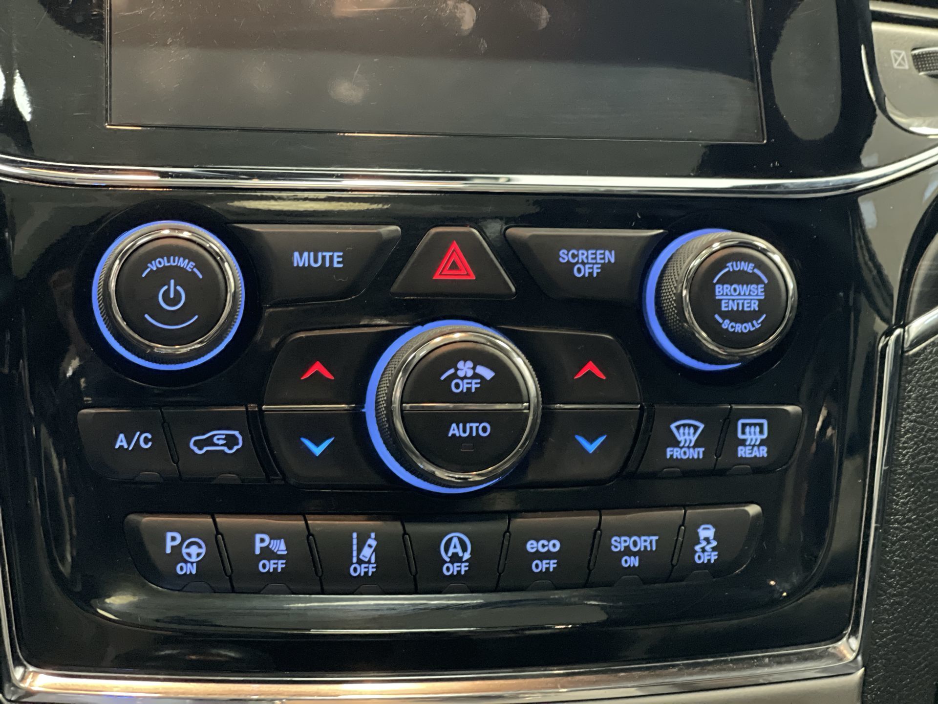 2020 Jeep Grand Cherokee 4X4 in Regina, Saskatchewan