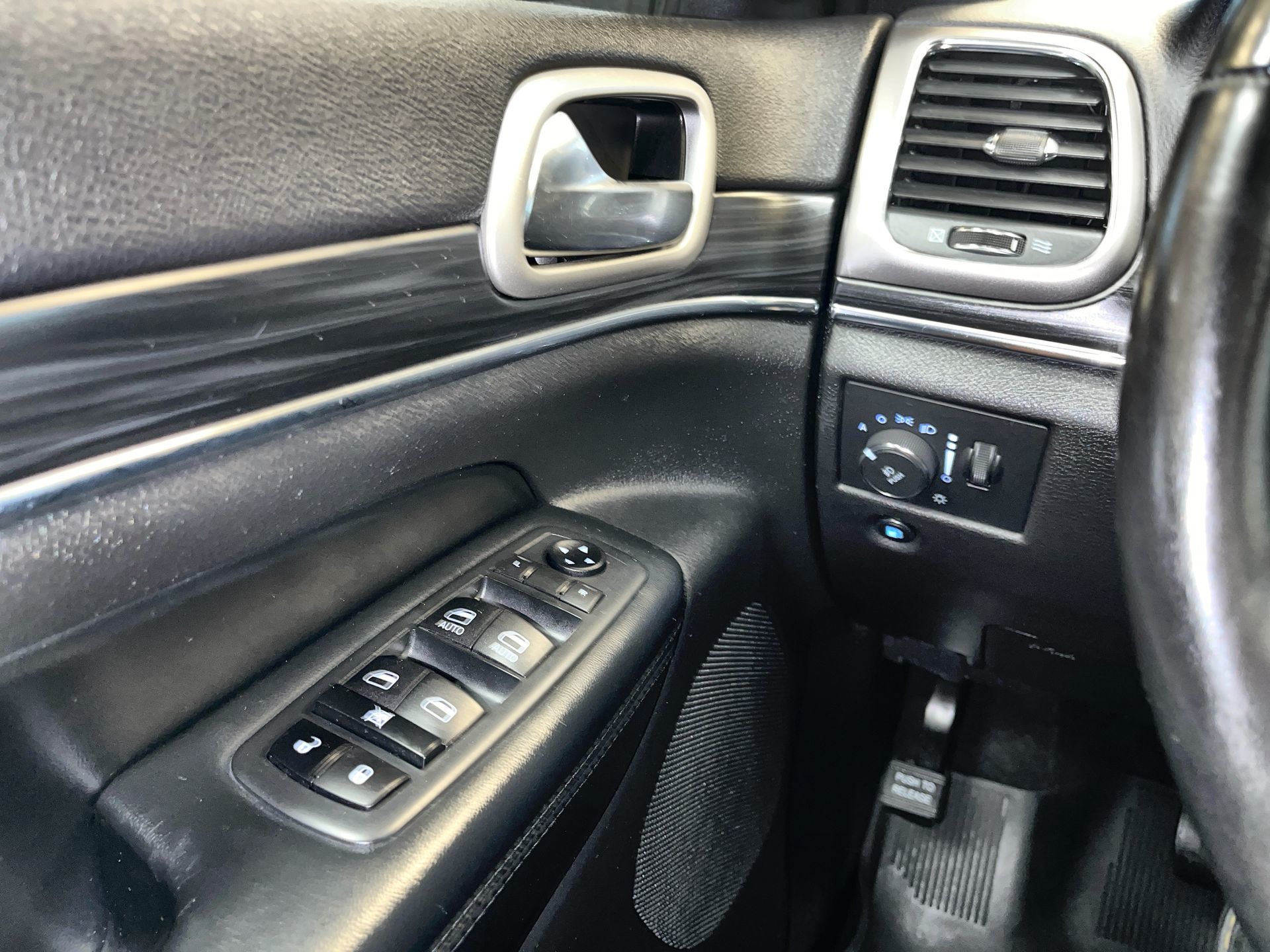 2020 Jeep Grand Cherokee 4X4 in Regina, Saskatchewan