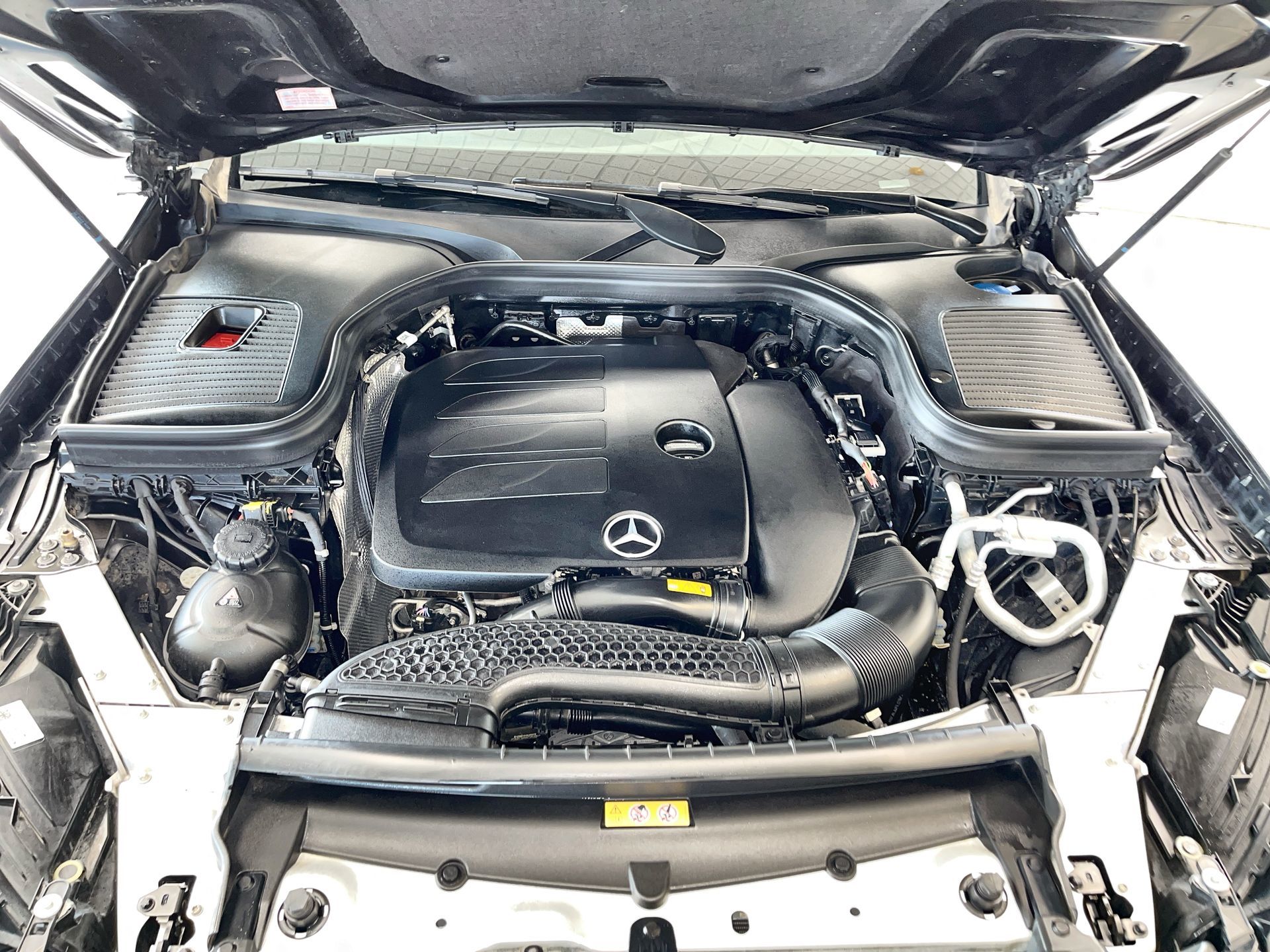 Mercedes-Benz GLC300  2022 à Regina, Saskatchewan