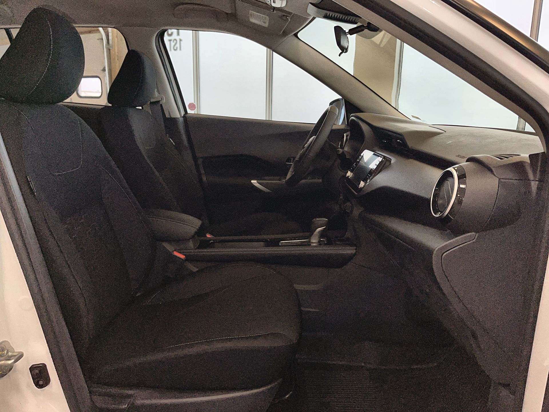 2025 Nissan Kicks Play