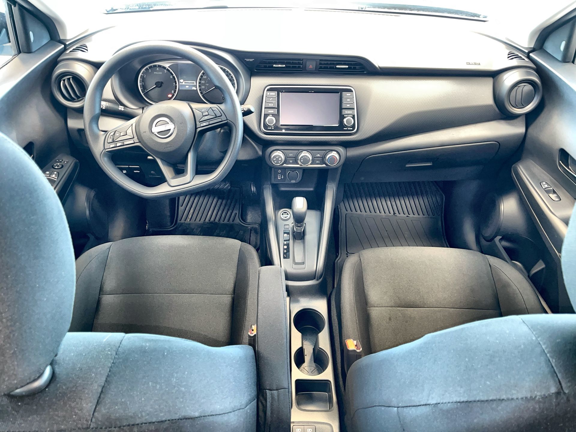 2025 Nissan Kicks Play