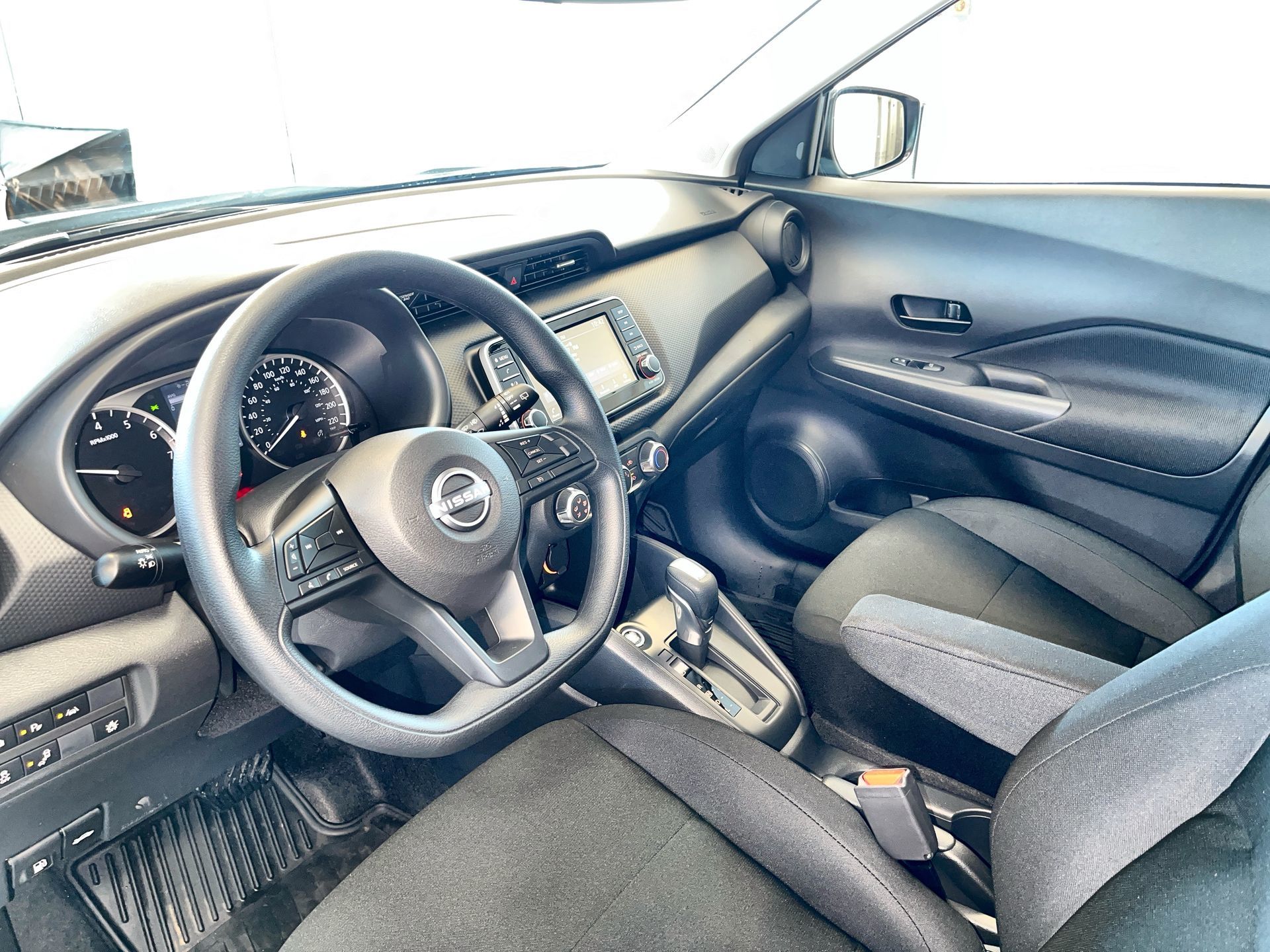 2025 Nissan Kicks Play