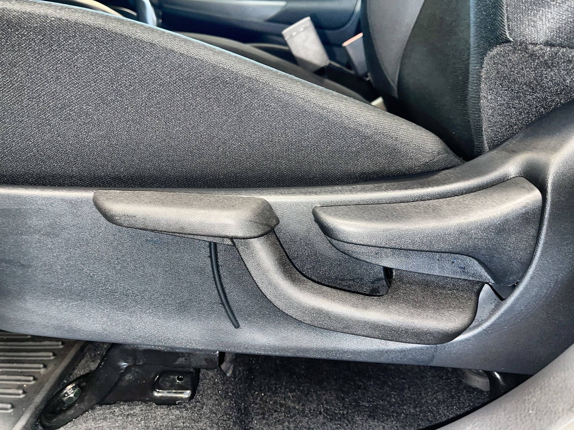 2025 Nissan Kicks Play