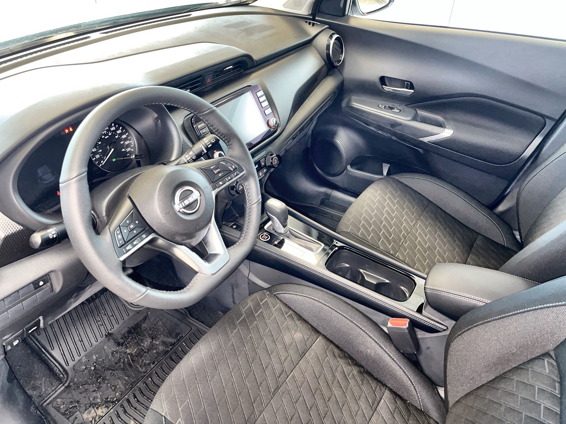 2025 Nissan Kicks Play