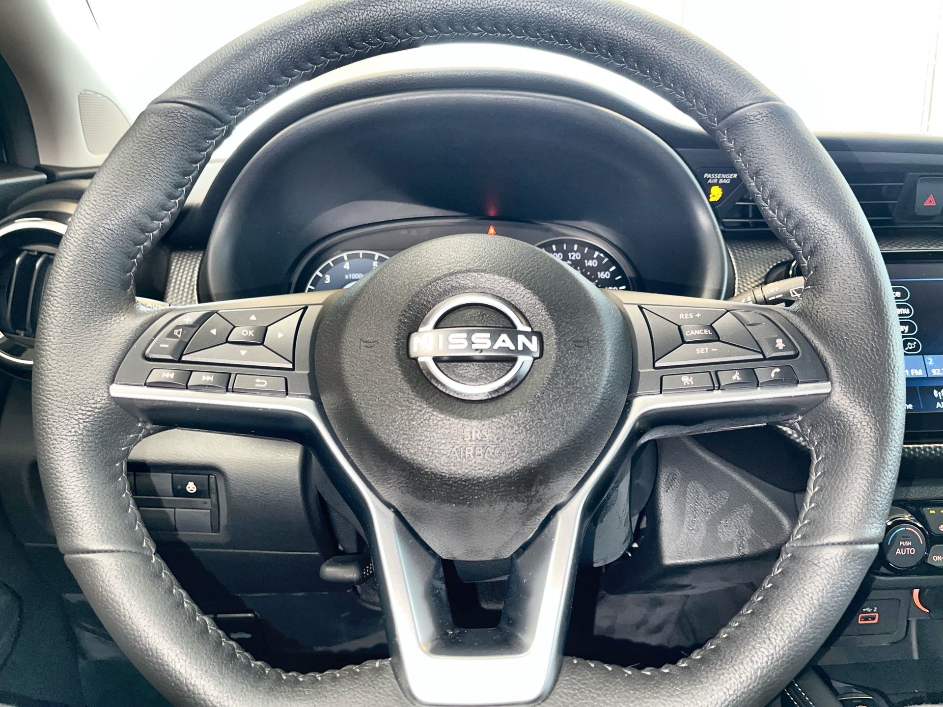 2025 Nissan Kicks Play