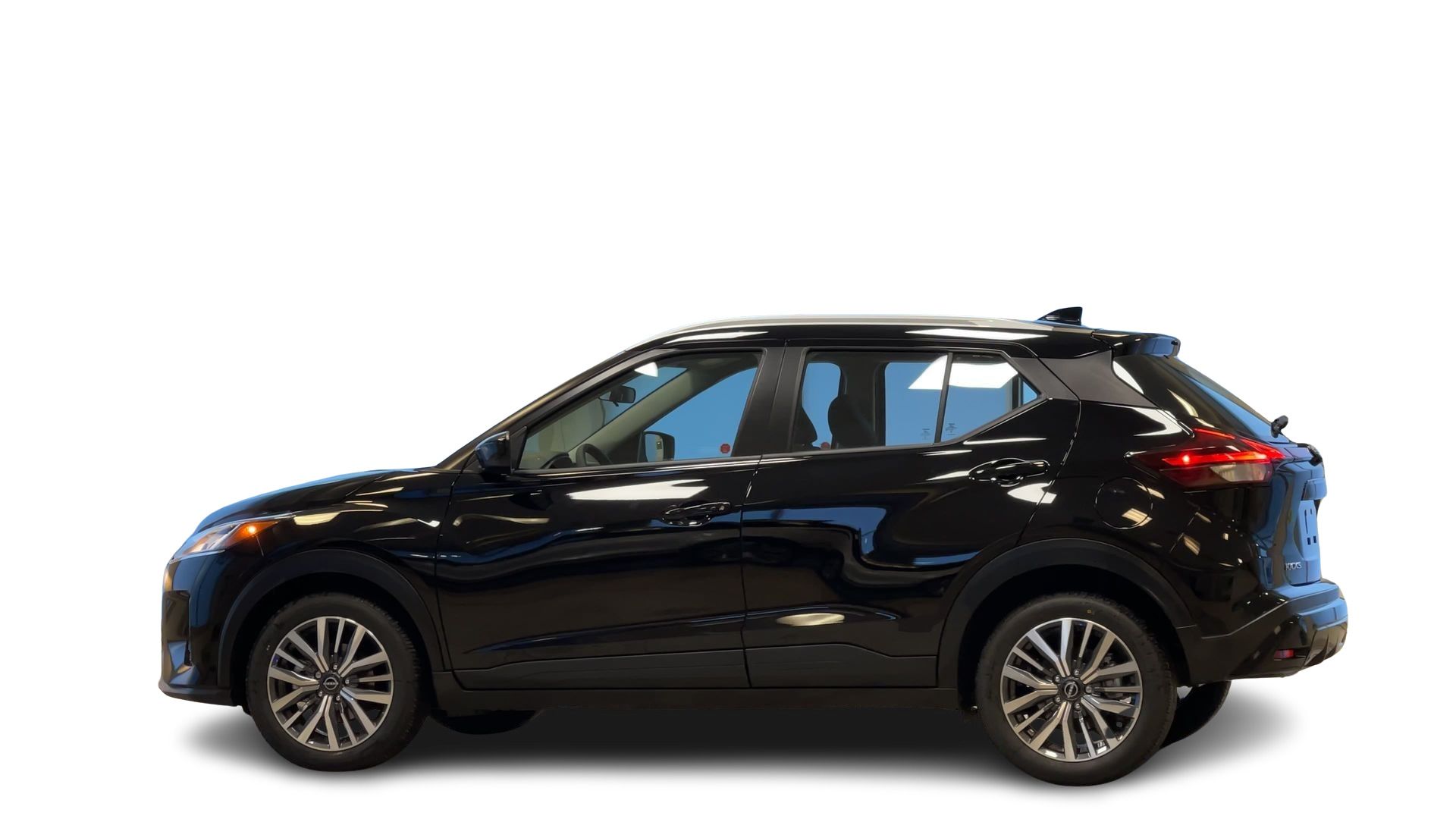 2025 Nissan Kicks Play