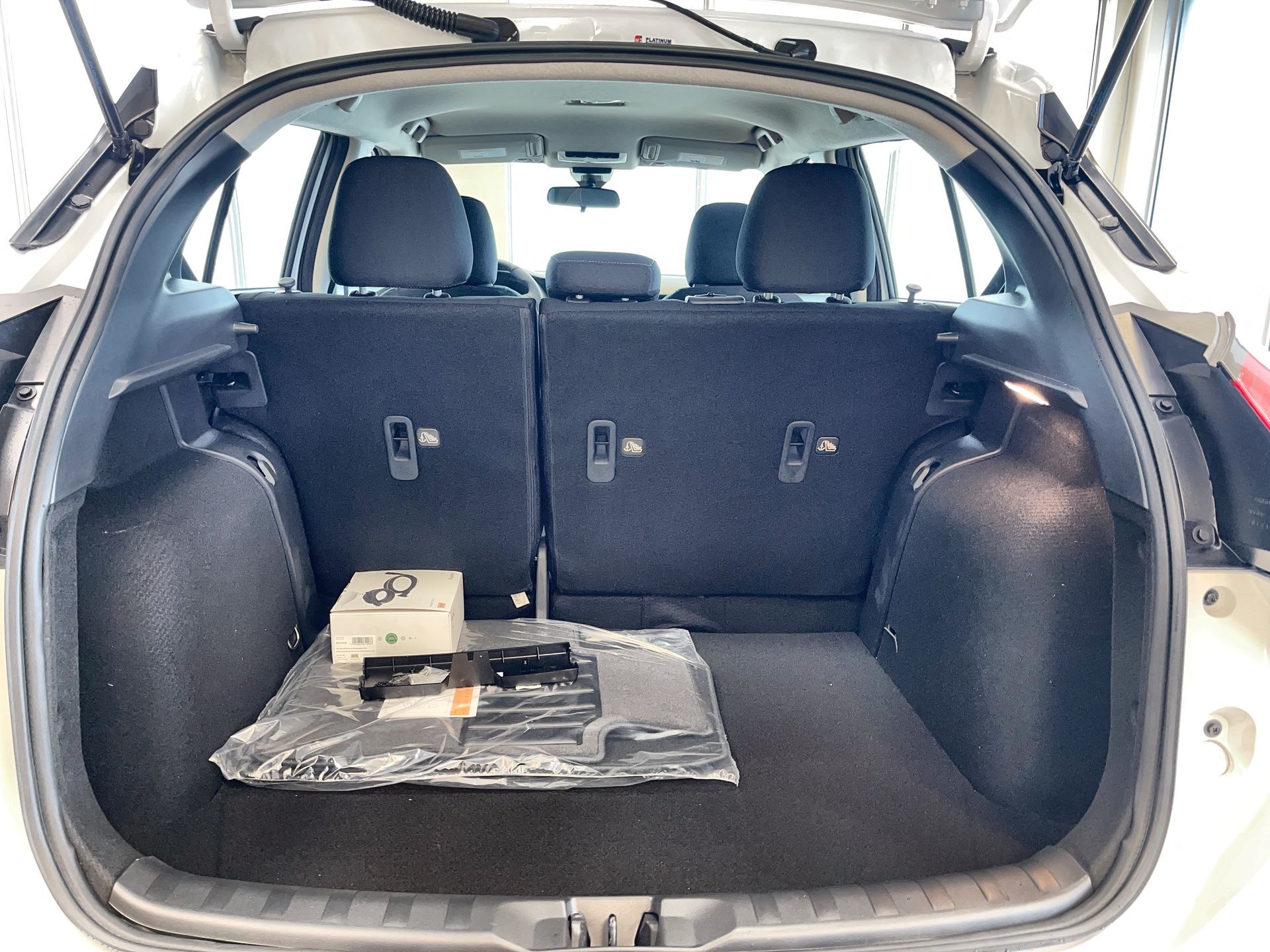 2025 Nissan Kicks Play