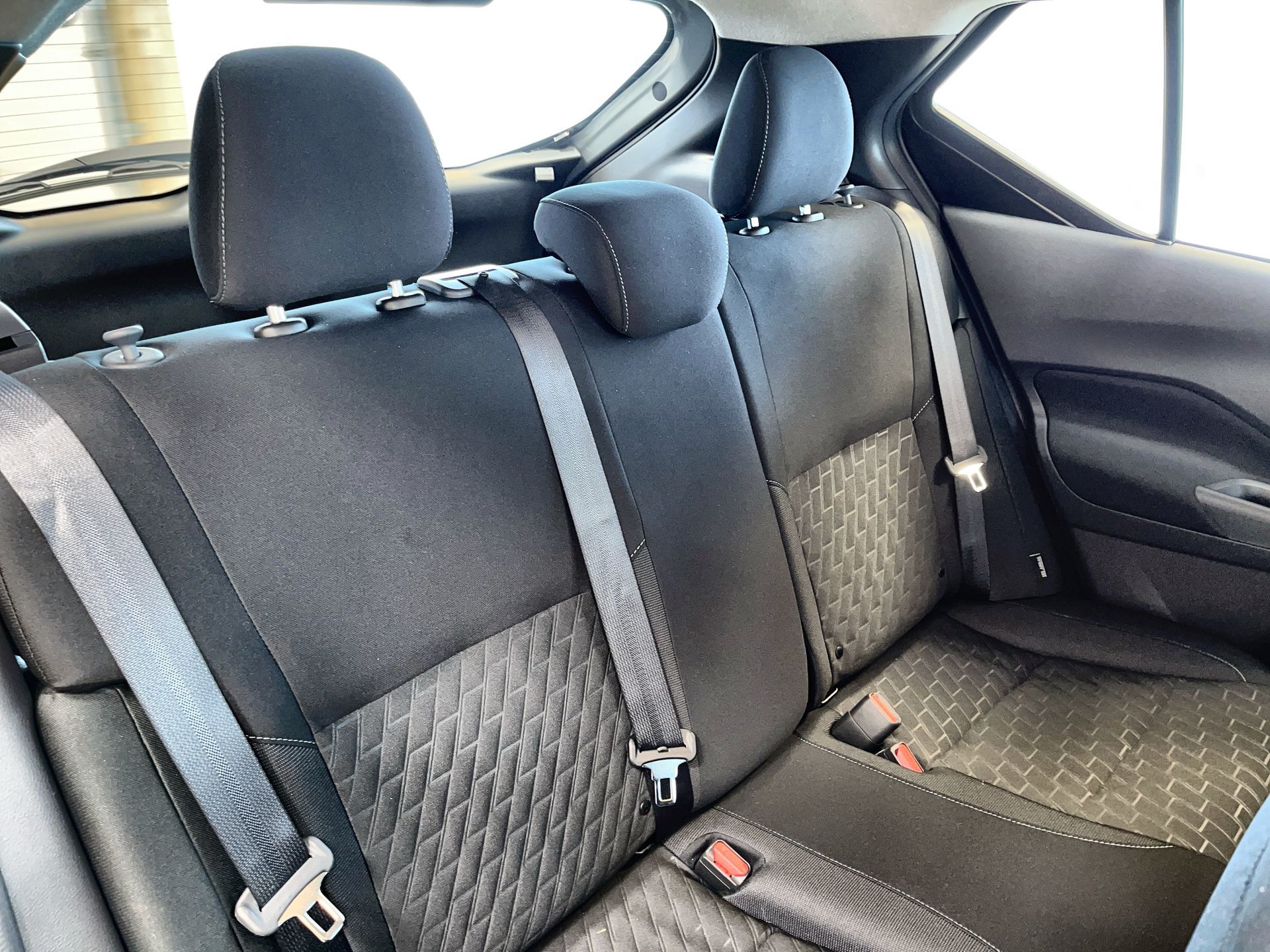 2025 Nissan Kicks Play