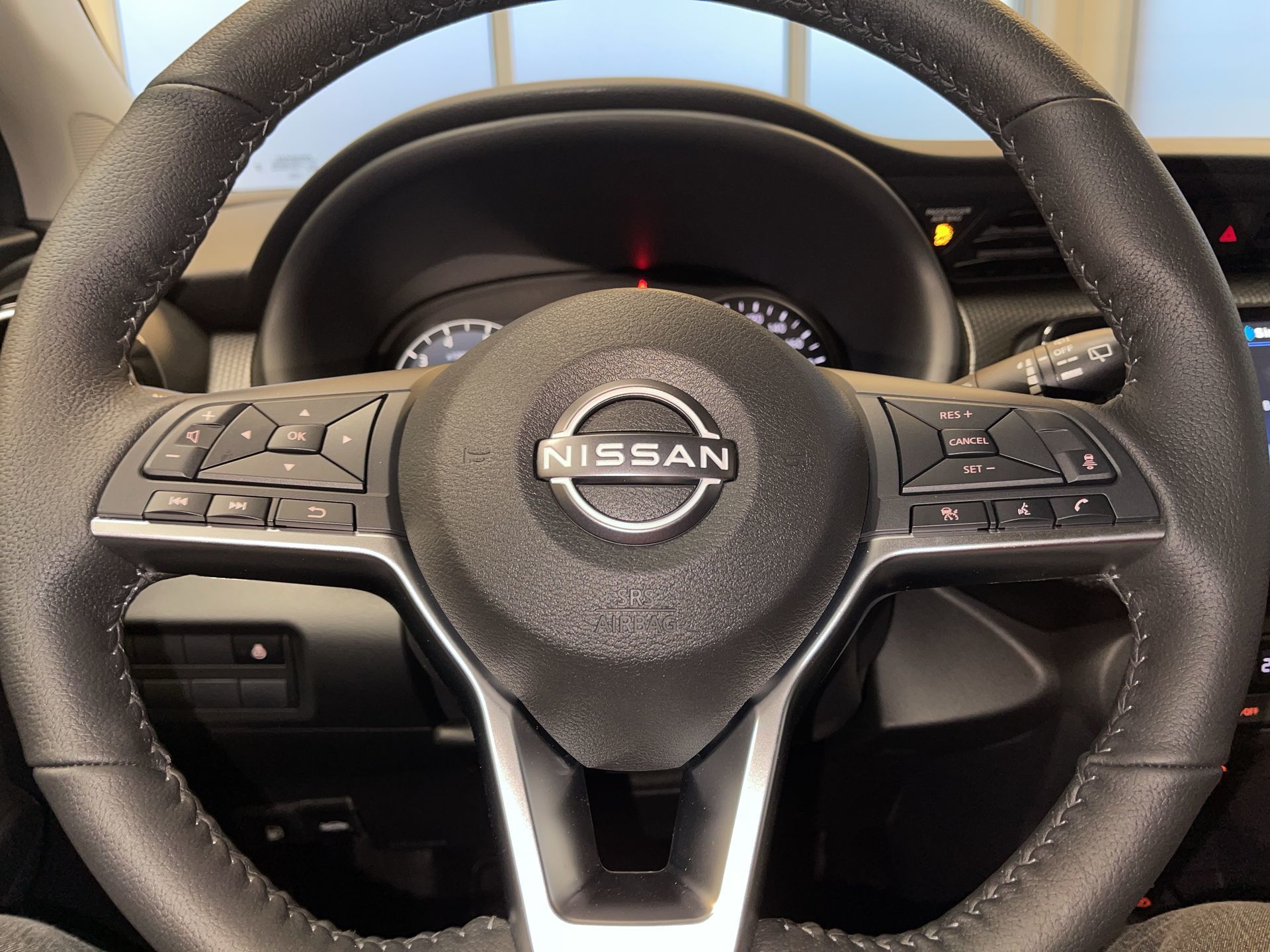 2025 Nissan Kicks Play