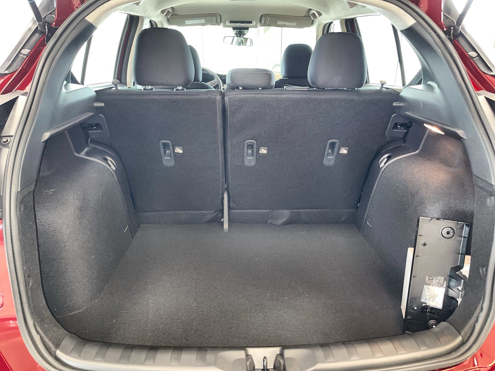 2025 Nissan Kicks Play