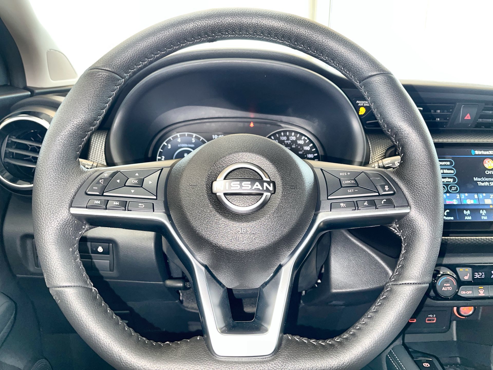 2025 Nissan Kicks Play