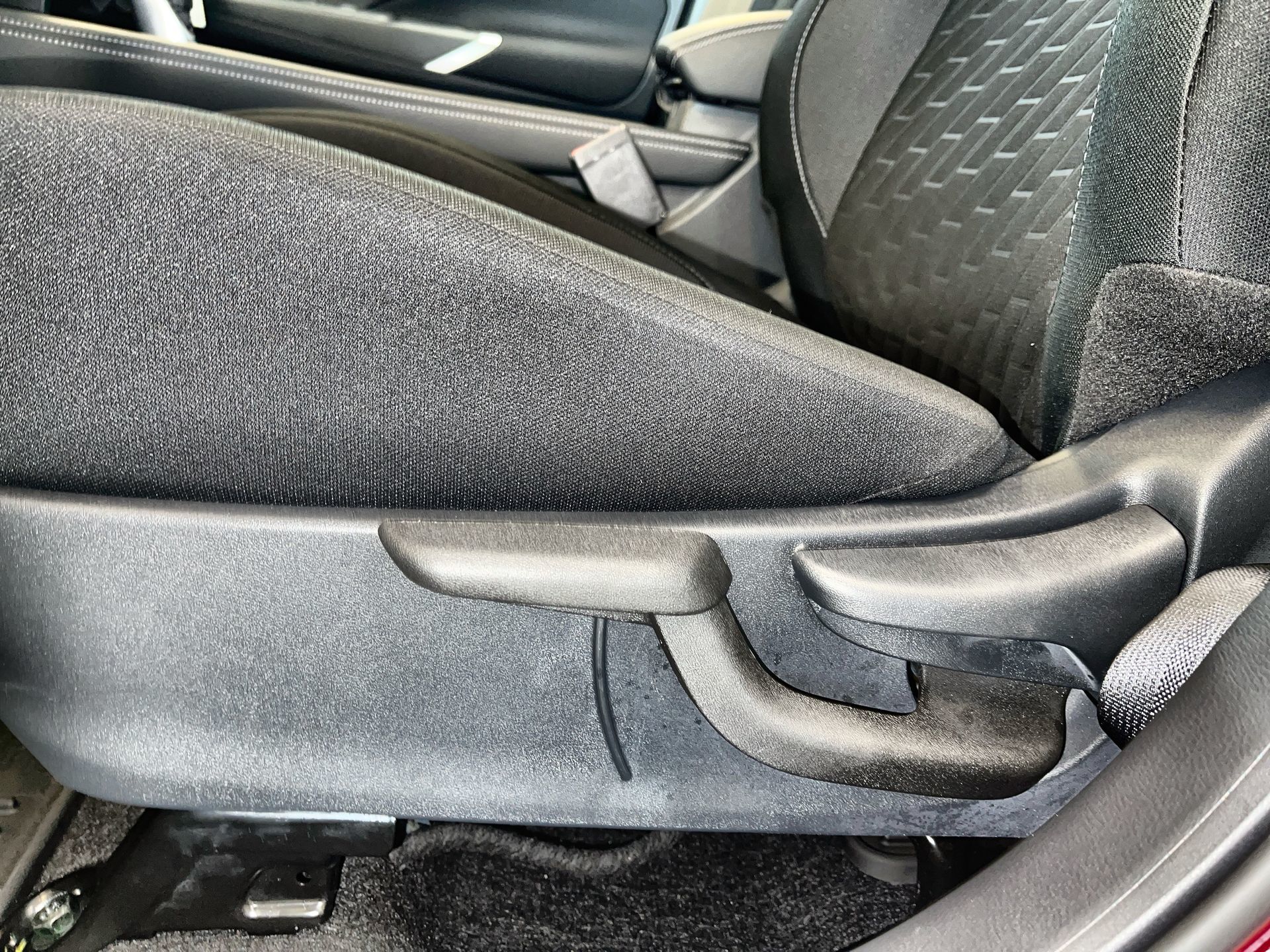 2025 Nissan Kicks Play