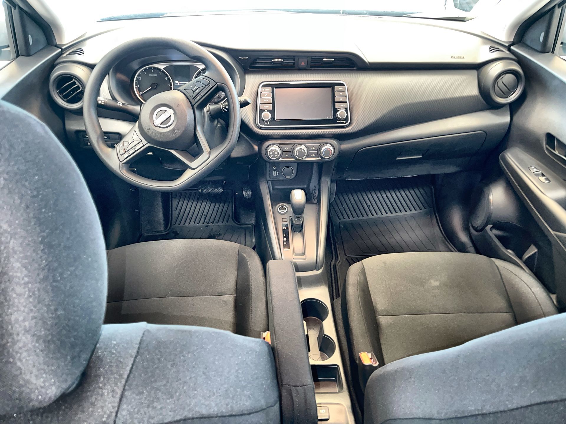 2025 Nissan Kicks Play