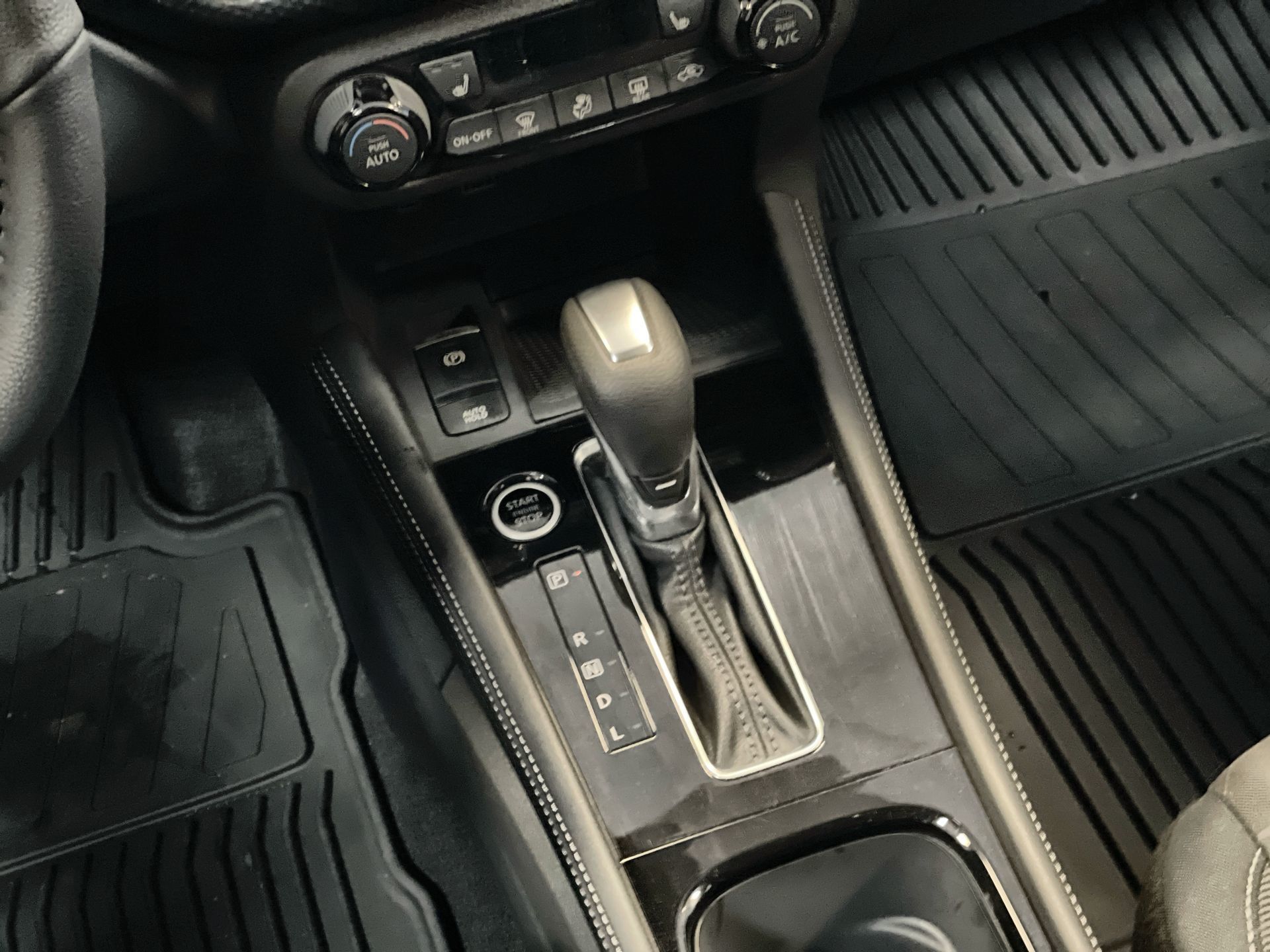 2025 Nissan Kicks Play in Regina, Saskatchewan