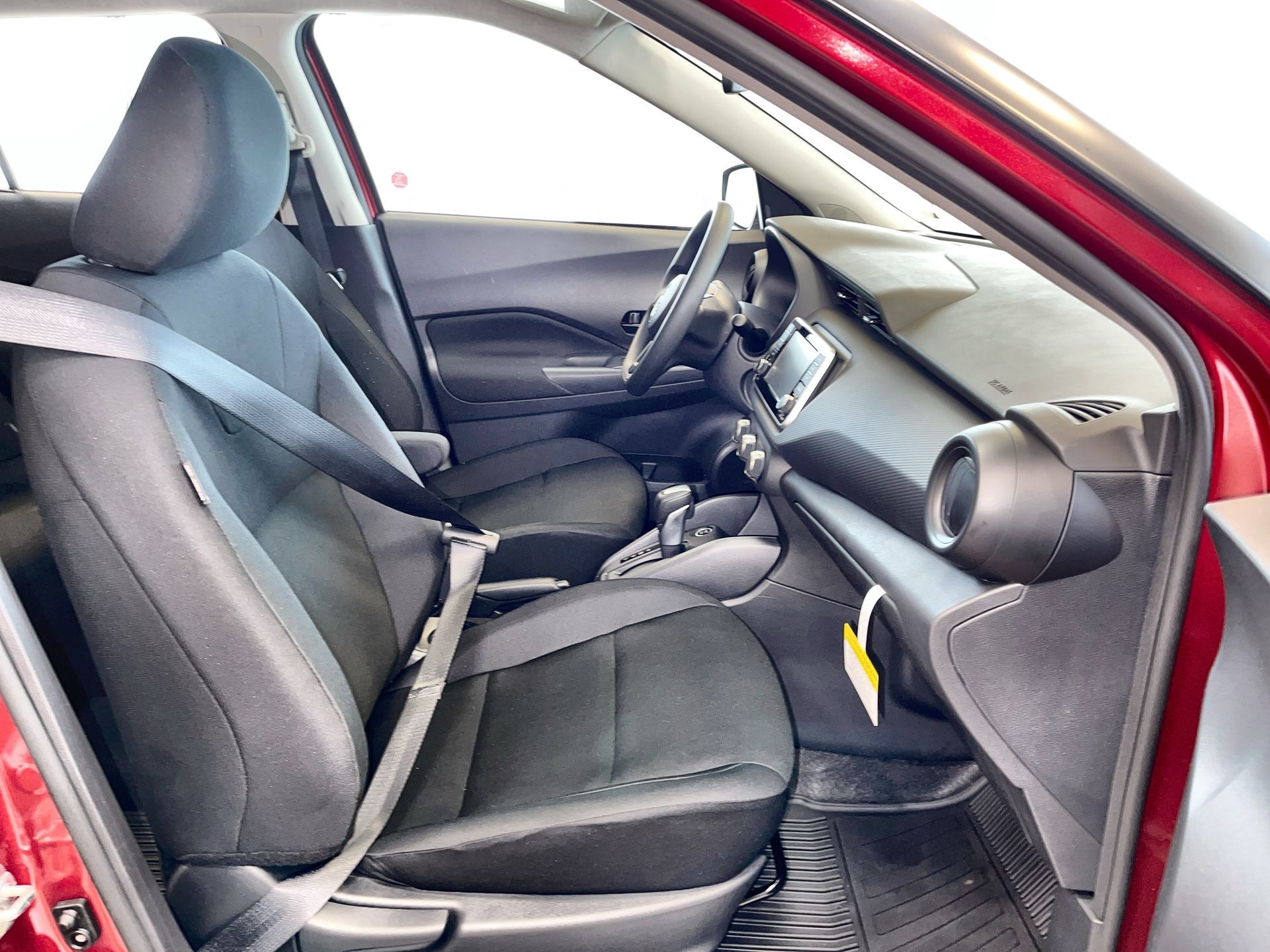 2025 Nissan Kicks Play