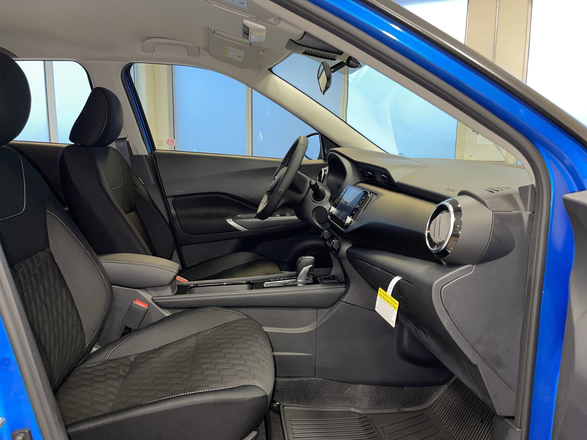 2025 Nissan Kicks Play