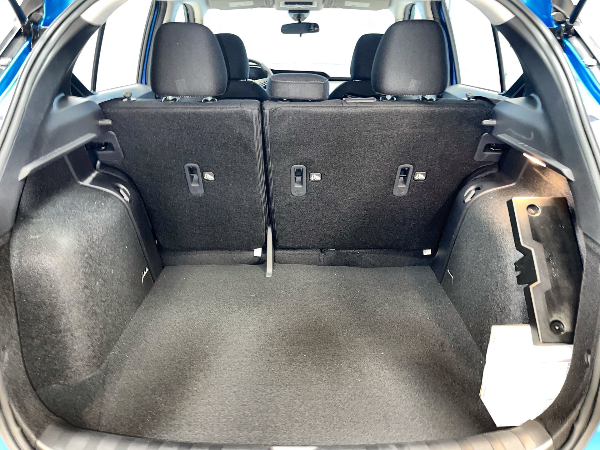 2025 Nissan Kicks Play