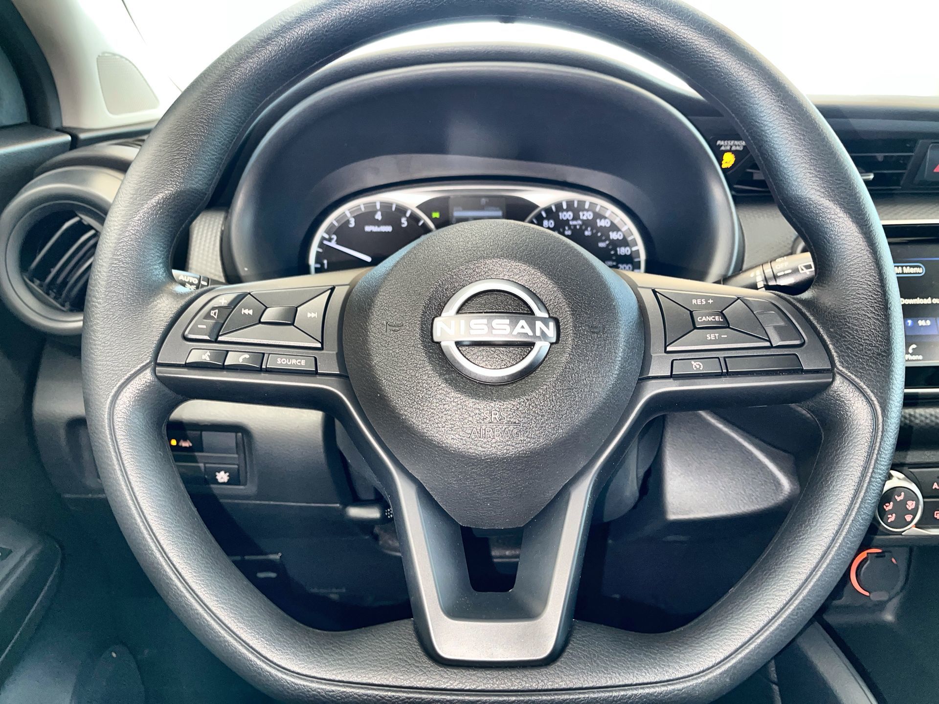 2025 Nissan Kicks Play