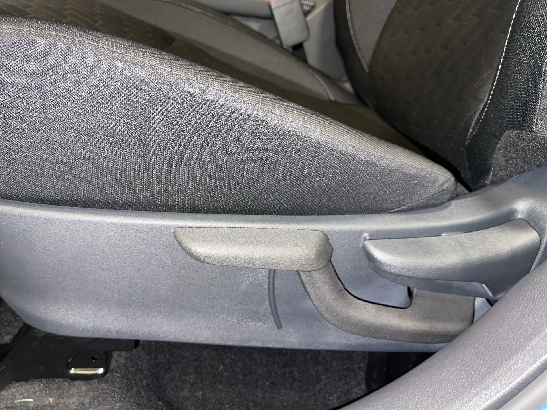 2025 Nissan Kicks Play