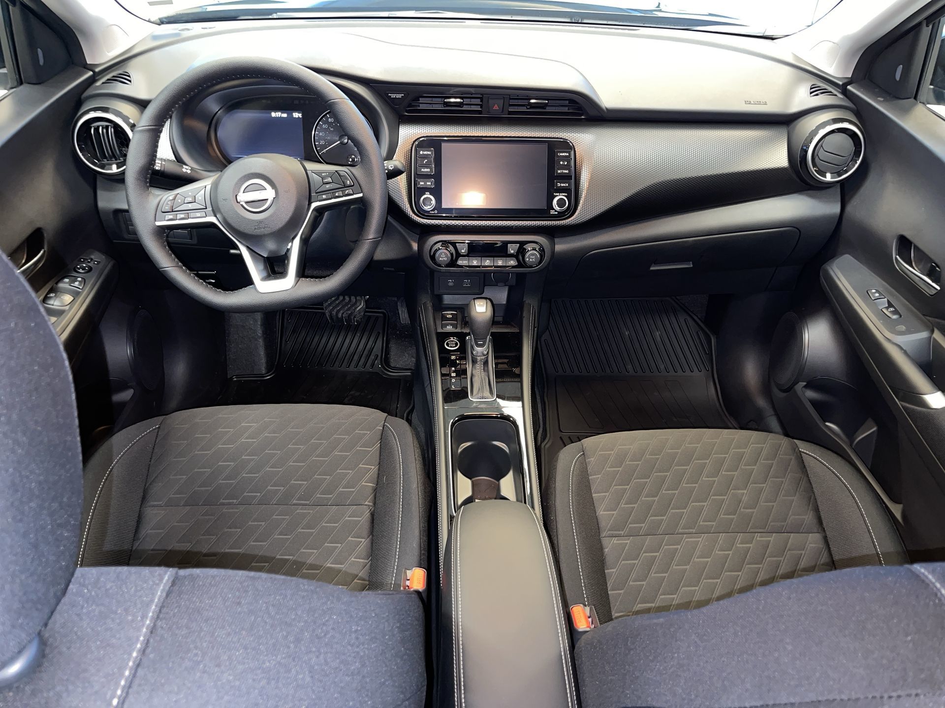 2025 Nissan Kicks Play