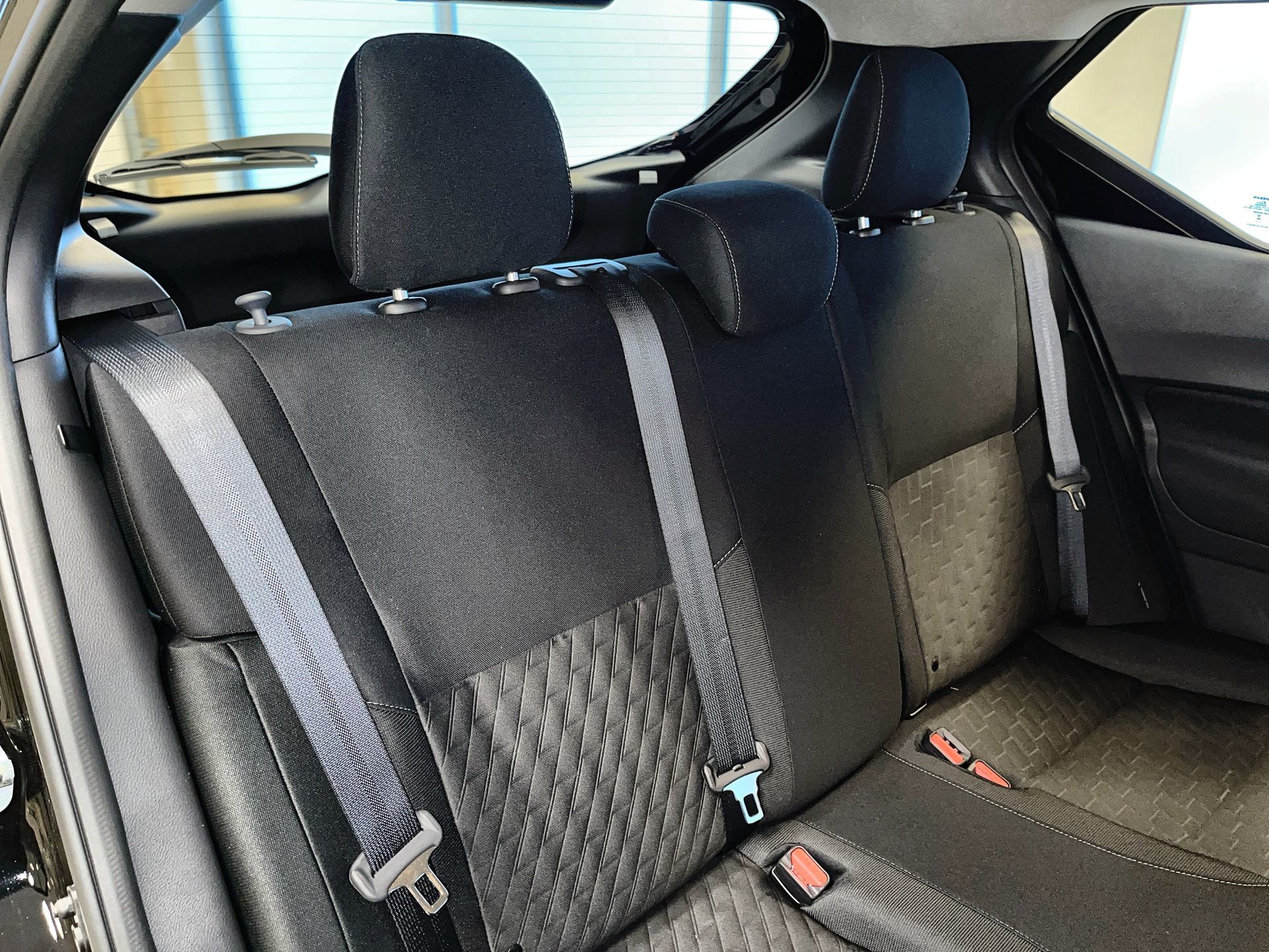 2025 Nissan Kicks Play