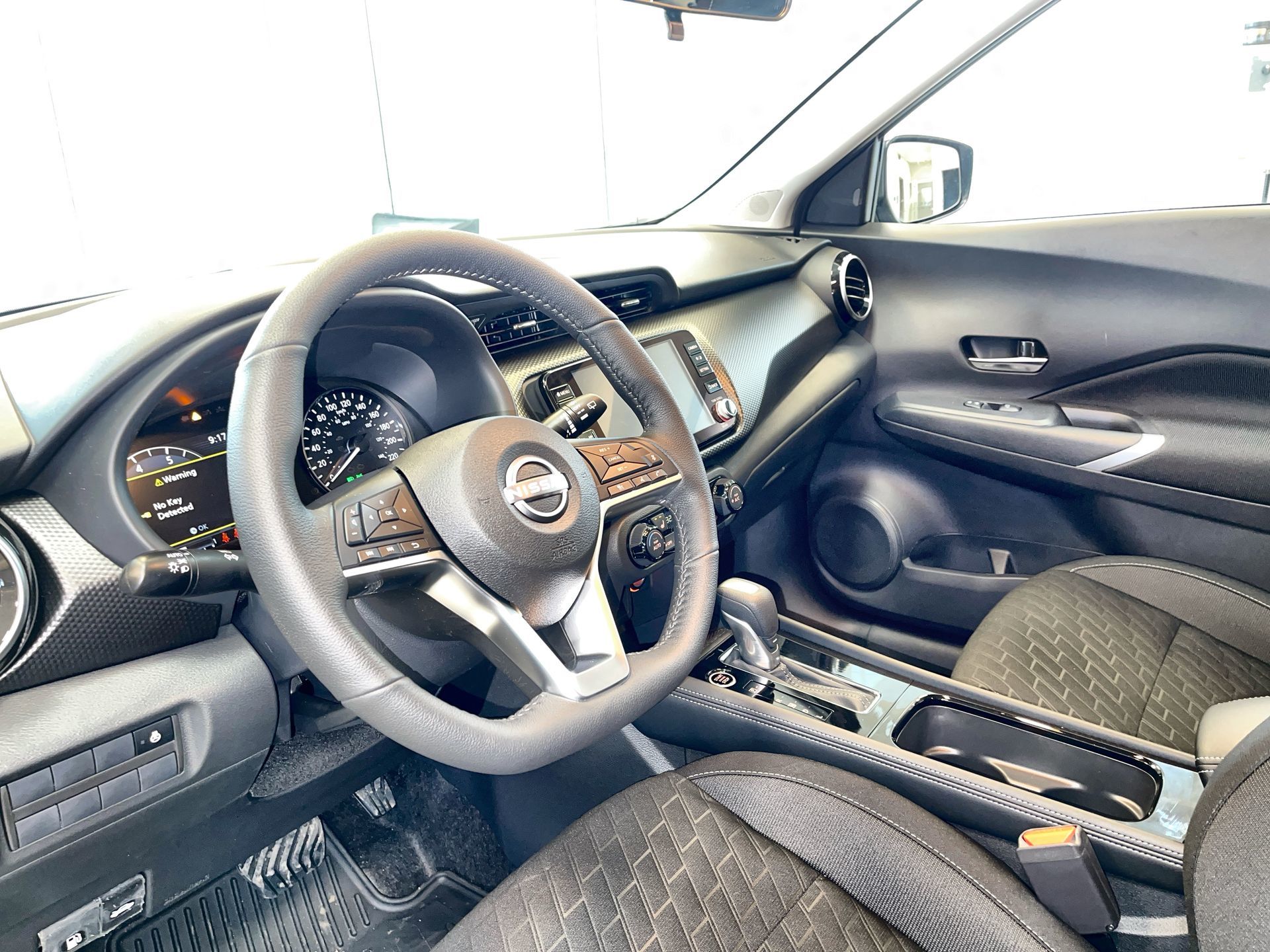 2025 Nissan Kicks Play