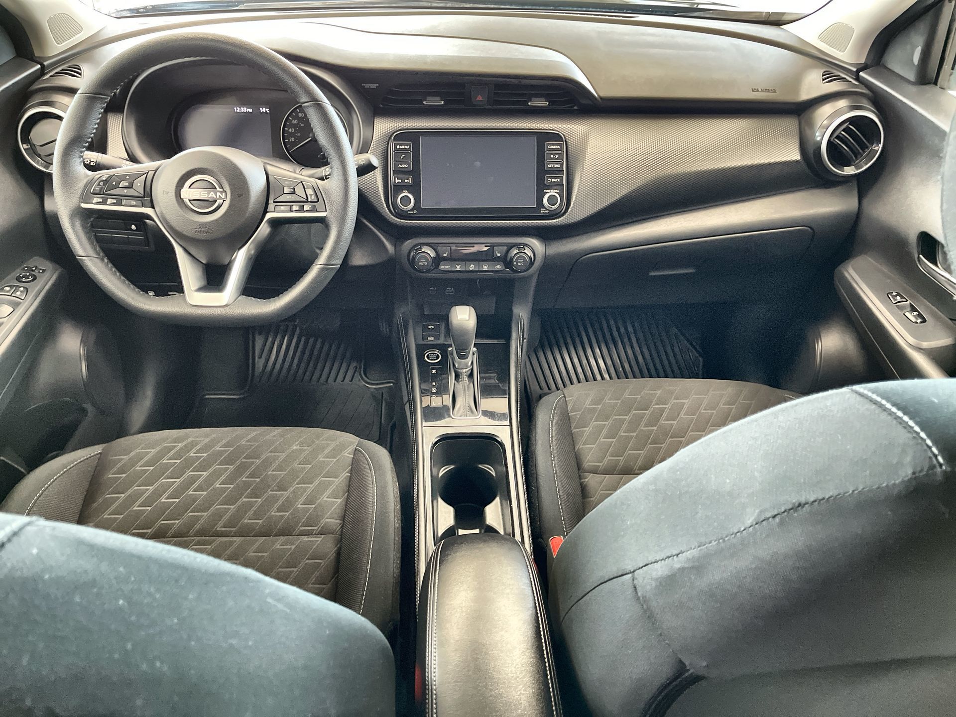 2025 Nissan Kicks Play