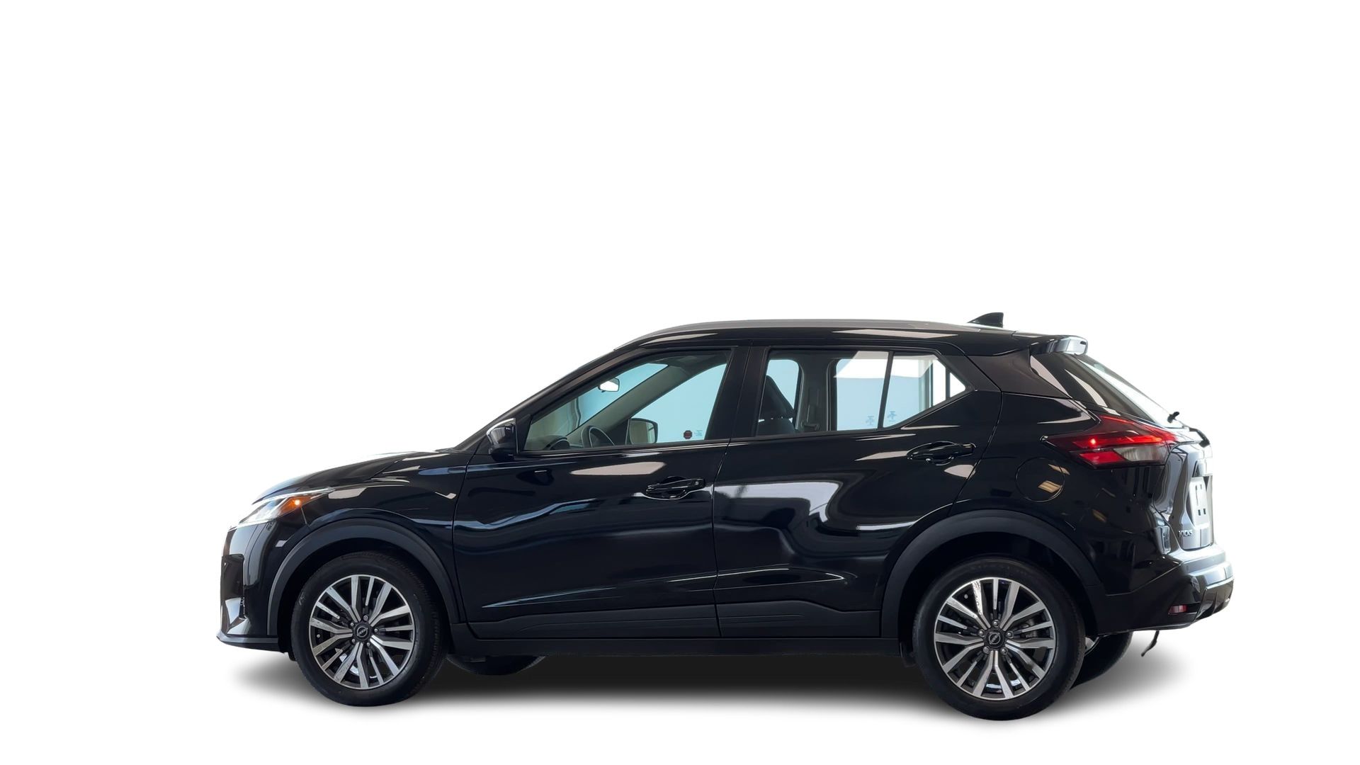 2025 Nissan Kicks Play