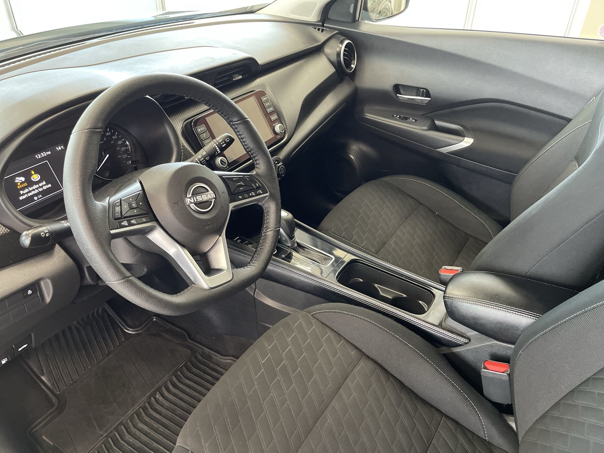2025 Nissan Kicks Play