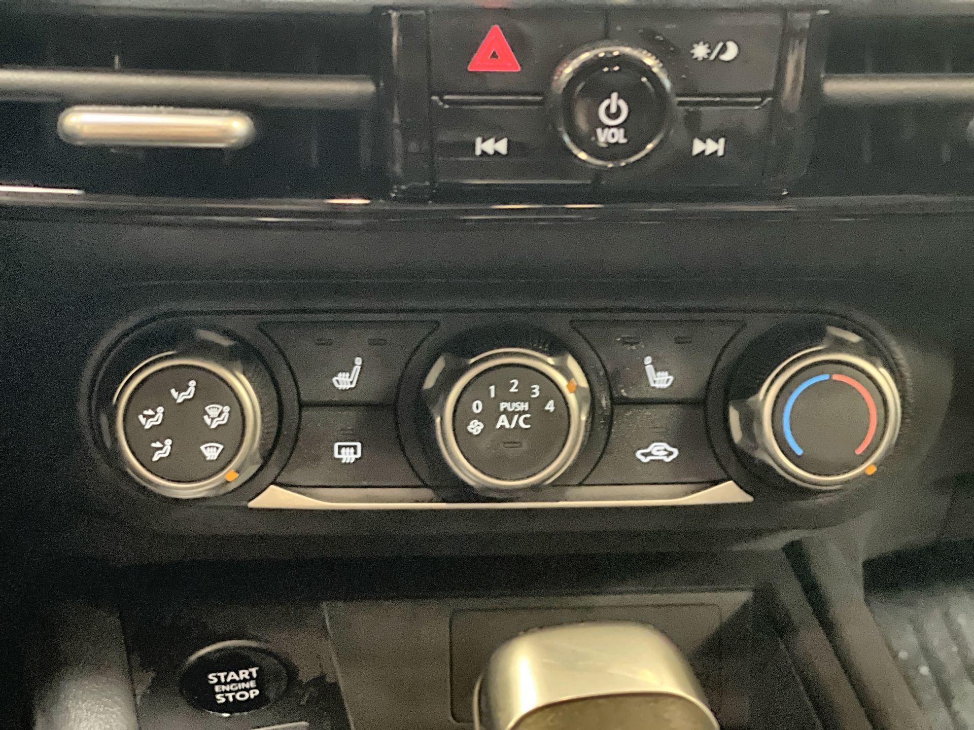 2025 Nissan Kicks in Regina, Saskatchewan
