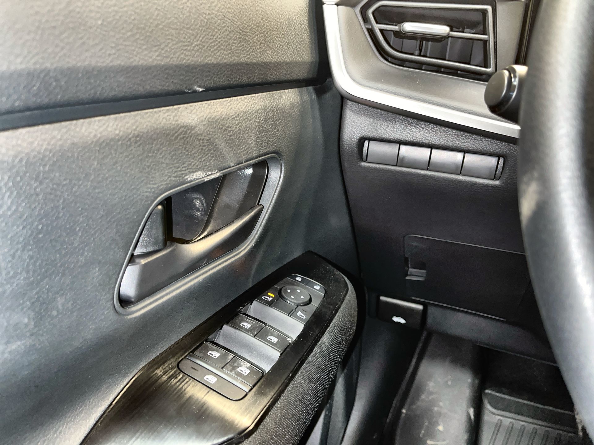 2025 Nissan Kicks in Regina, Saskatchewan