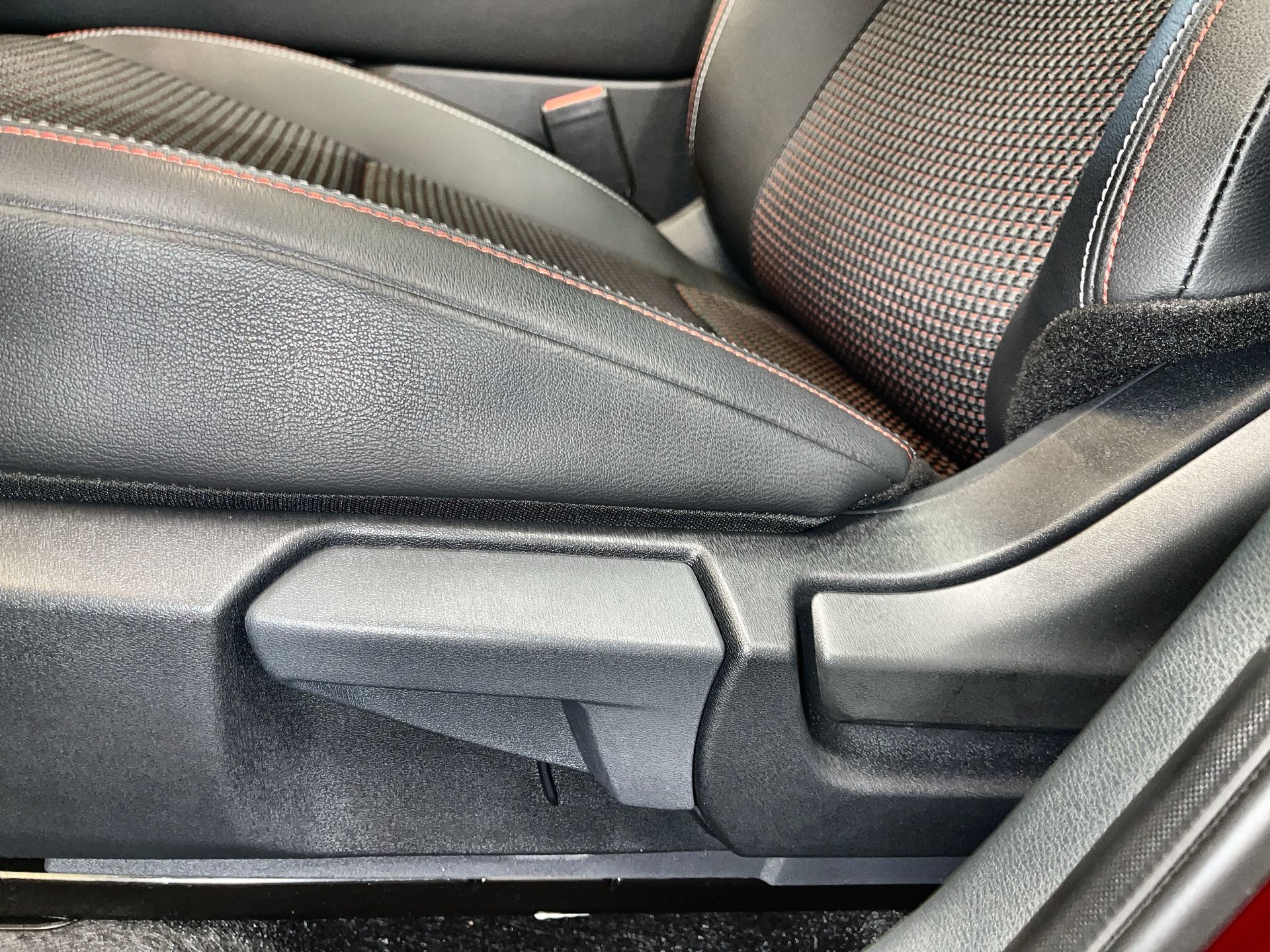2025 Nissan Kicks in Regina, Saskatchewan