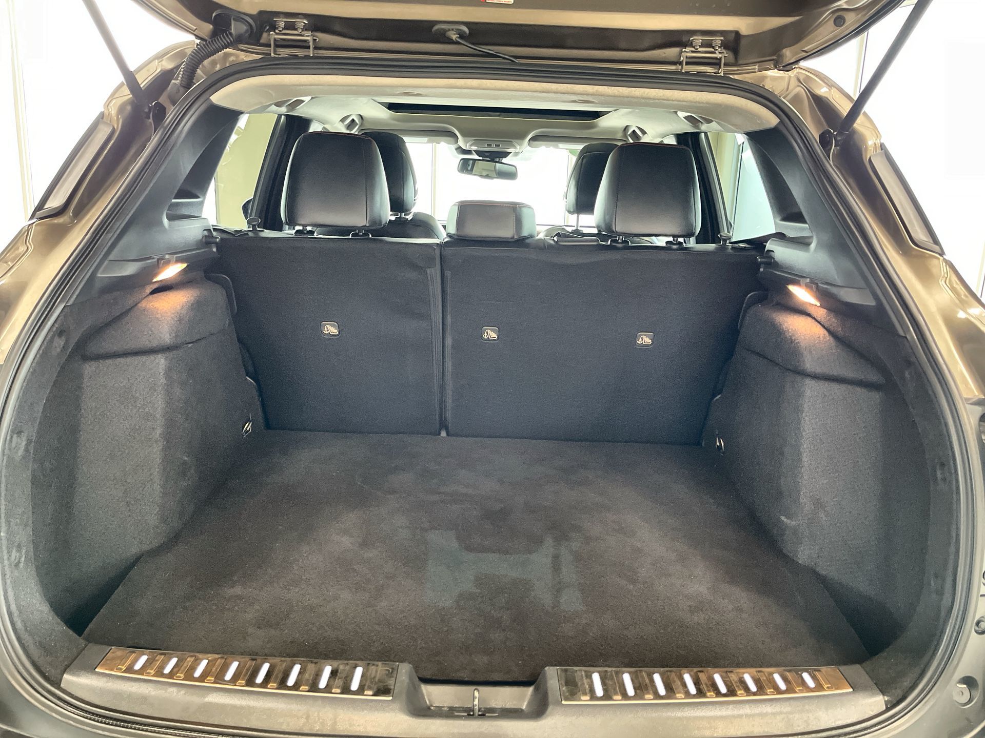 2025 Nissan Kicks