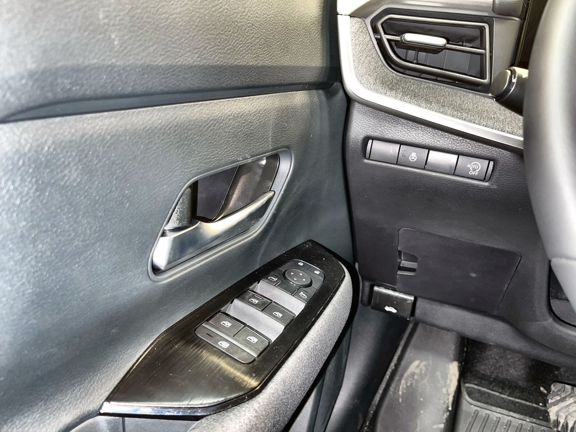 2025 Nissan Kicks