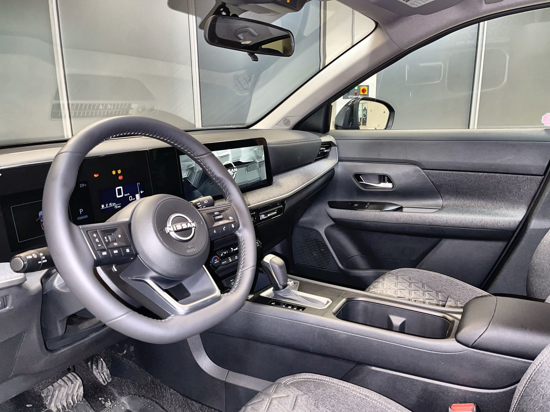 2025 Nissan Kicks