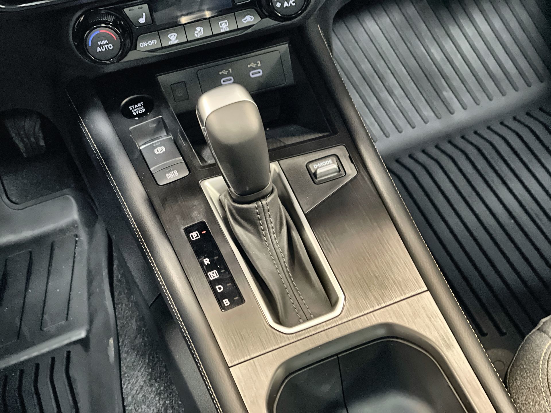 2025 Nissan Kicks