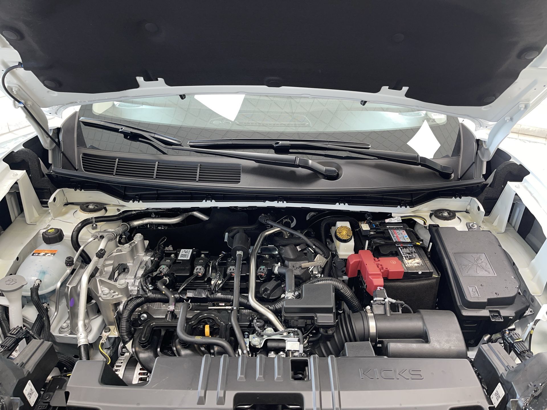 2025 Nissan Kicks