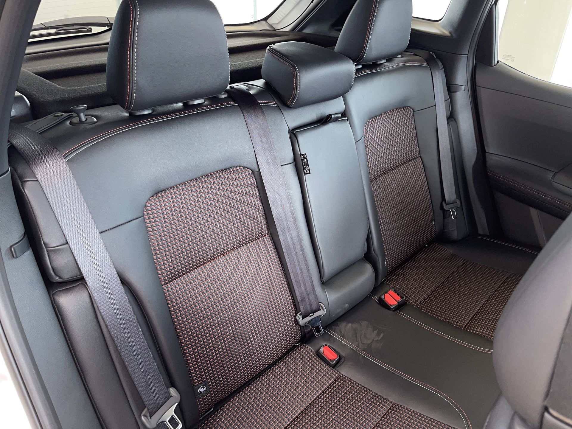 2025 Nissan Kicks