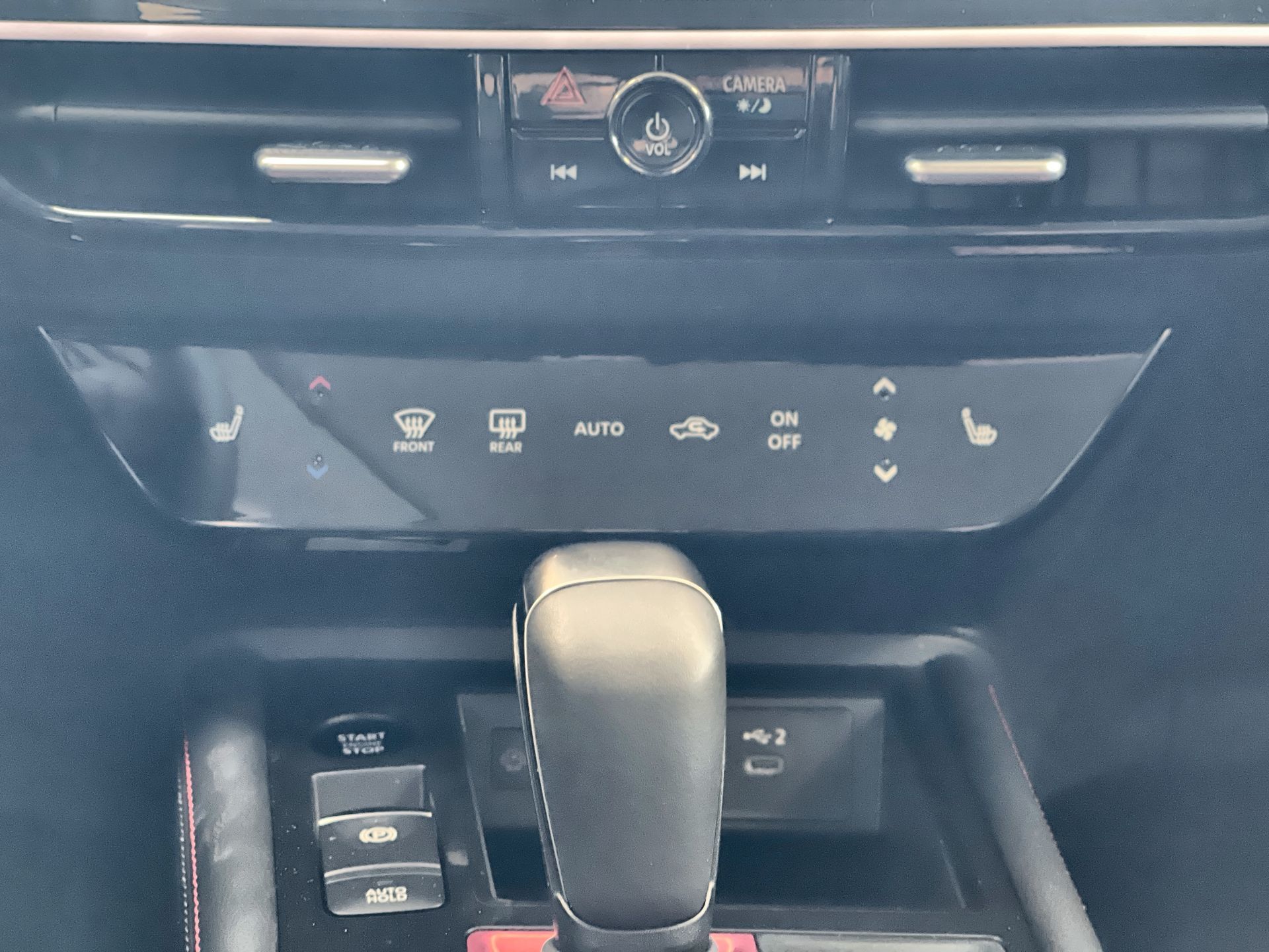 2025 Nissan Kicks
