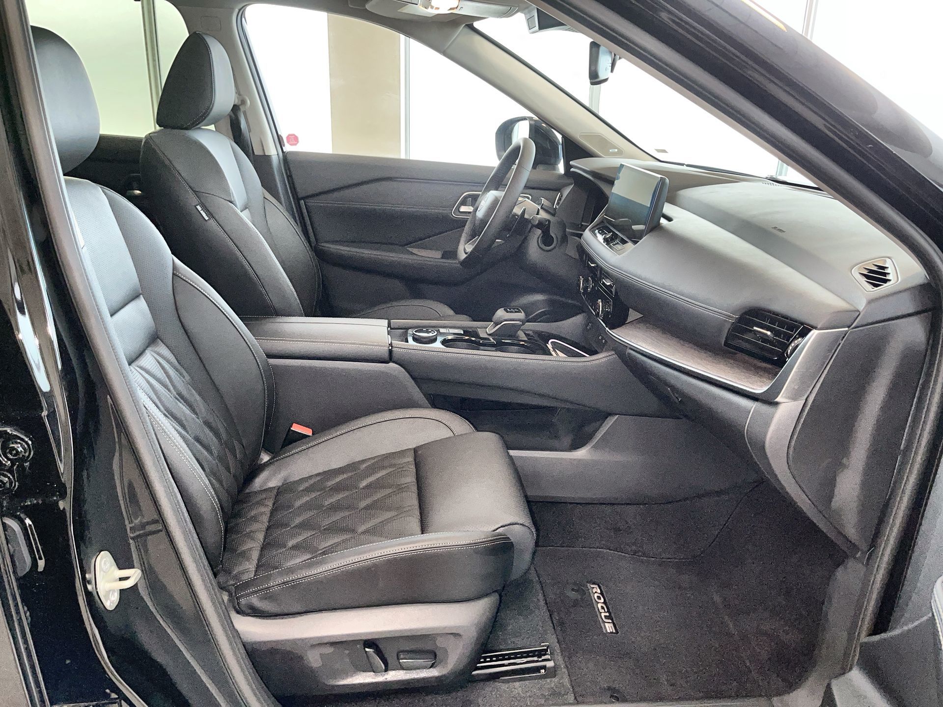 2025 Nissan Rogue in Regina, Saskatchewan