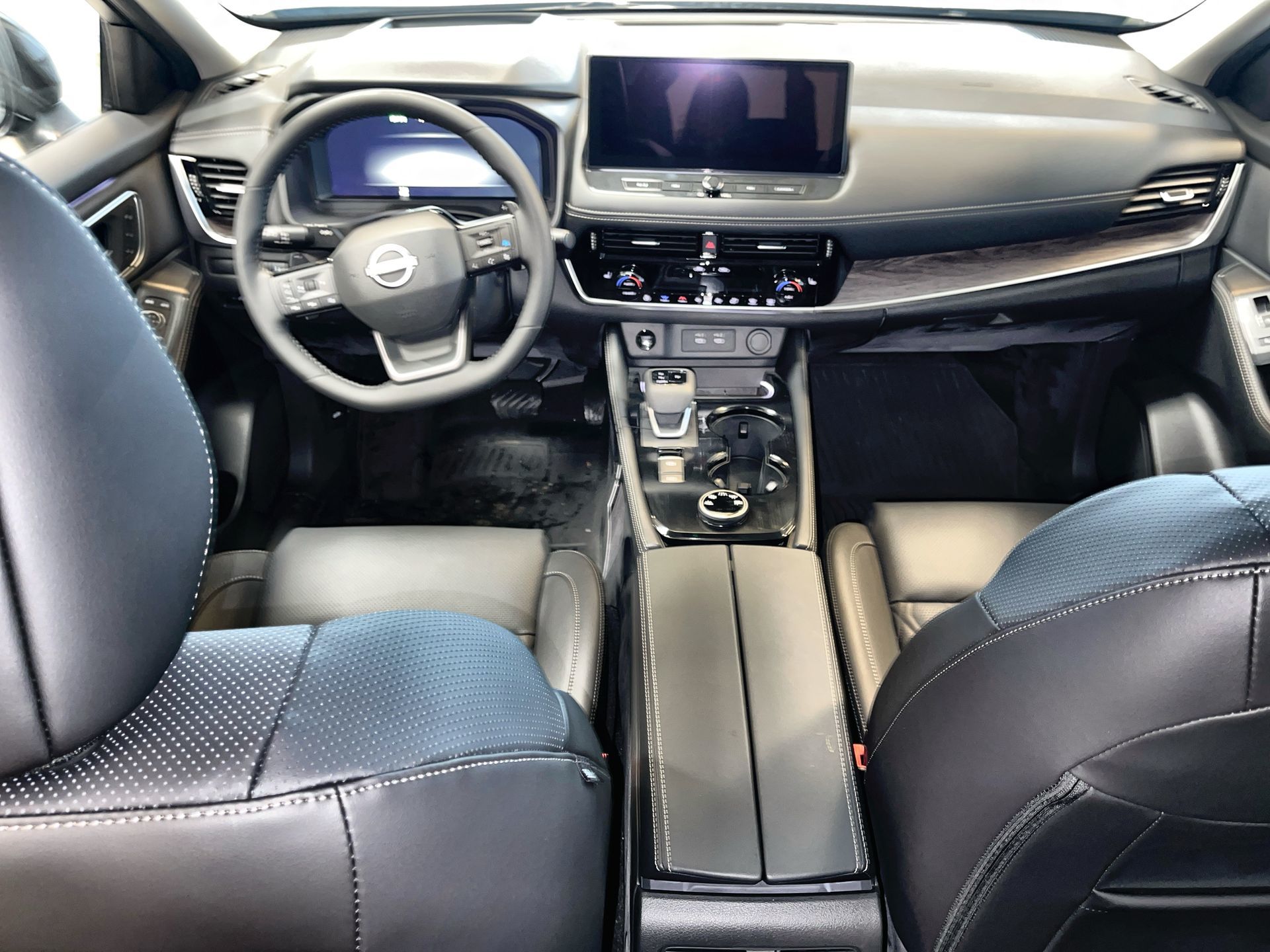 2025 Nissan Rogue in Regina, Saskatchewan