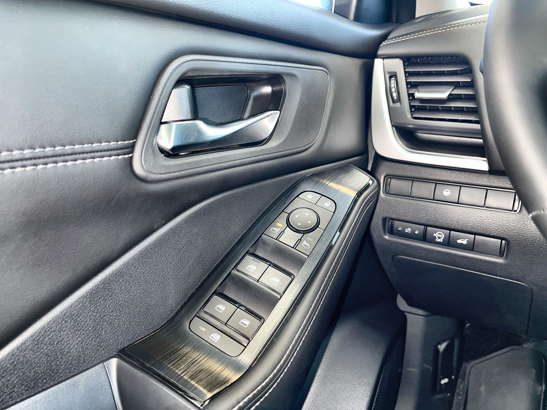 2025 Nissan Rogue in Regina, Saskatchewan