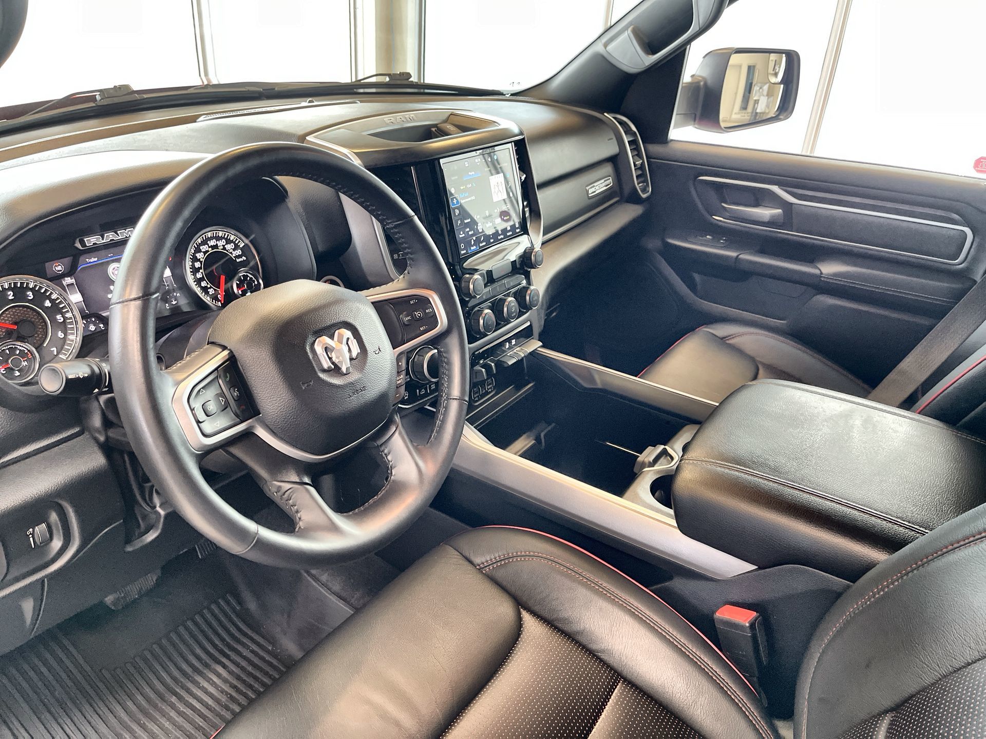 Ram RAM 1500 Crew Cab 4x4 (DT)  2023 à Regina, Saskatchewan