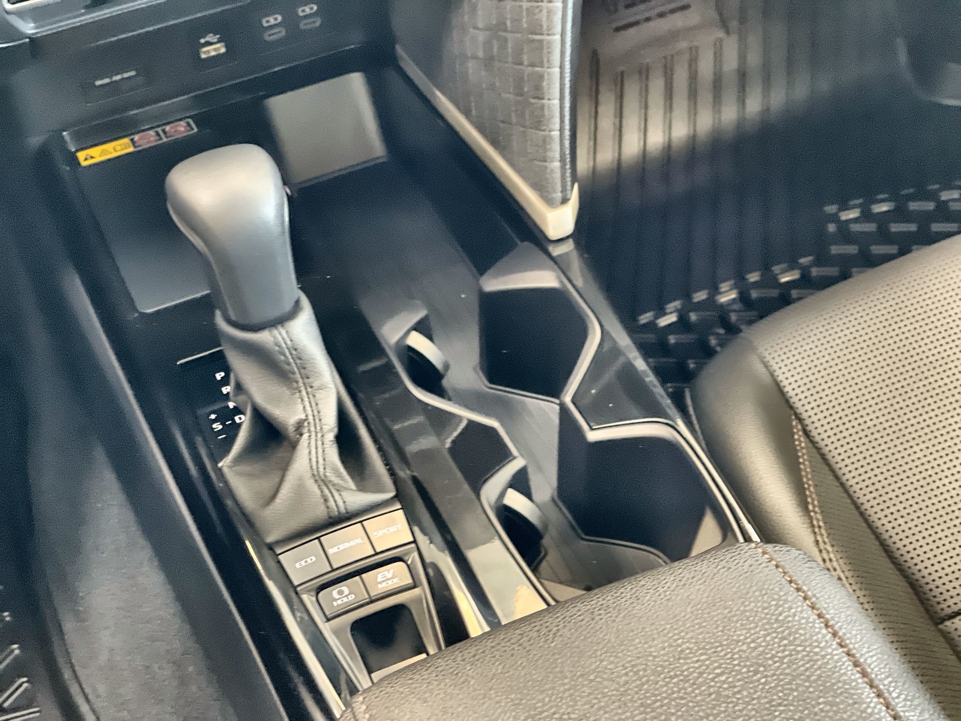 Toyota Camry Hybrid  2025 à Regina, Saskatchewan
