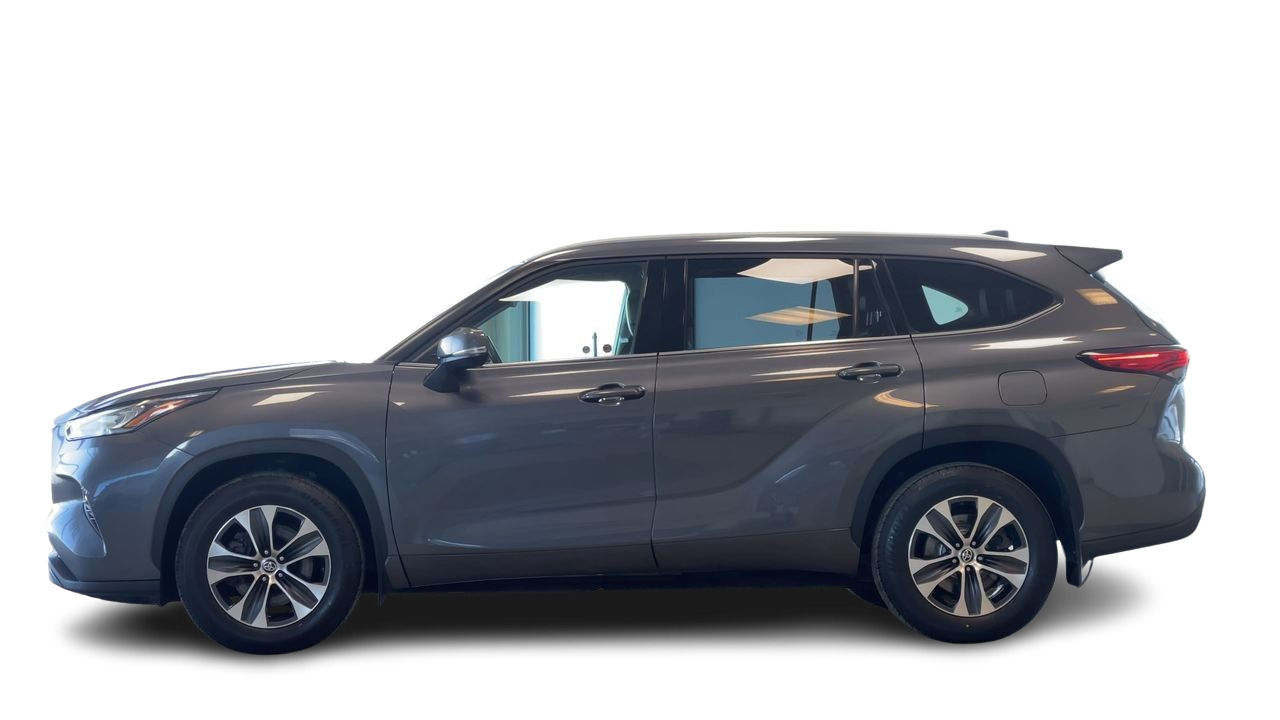 Toyota Highlander  2022 à Regina, Saskatchewan