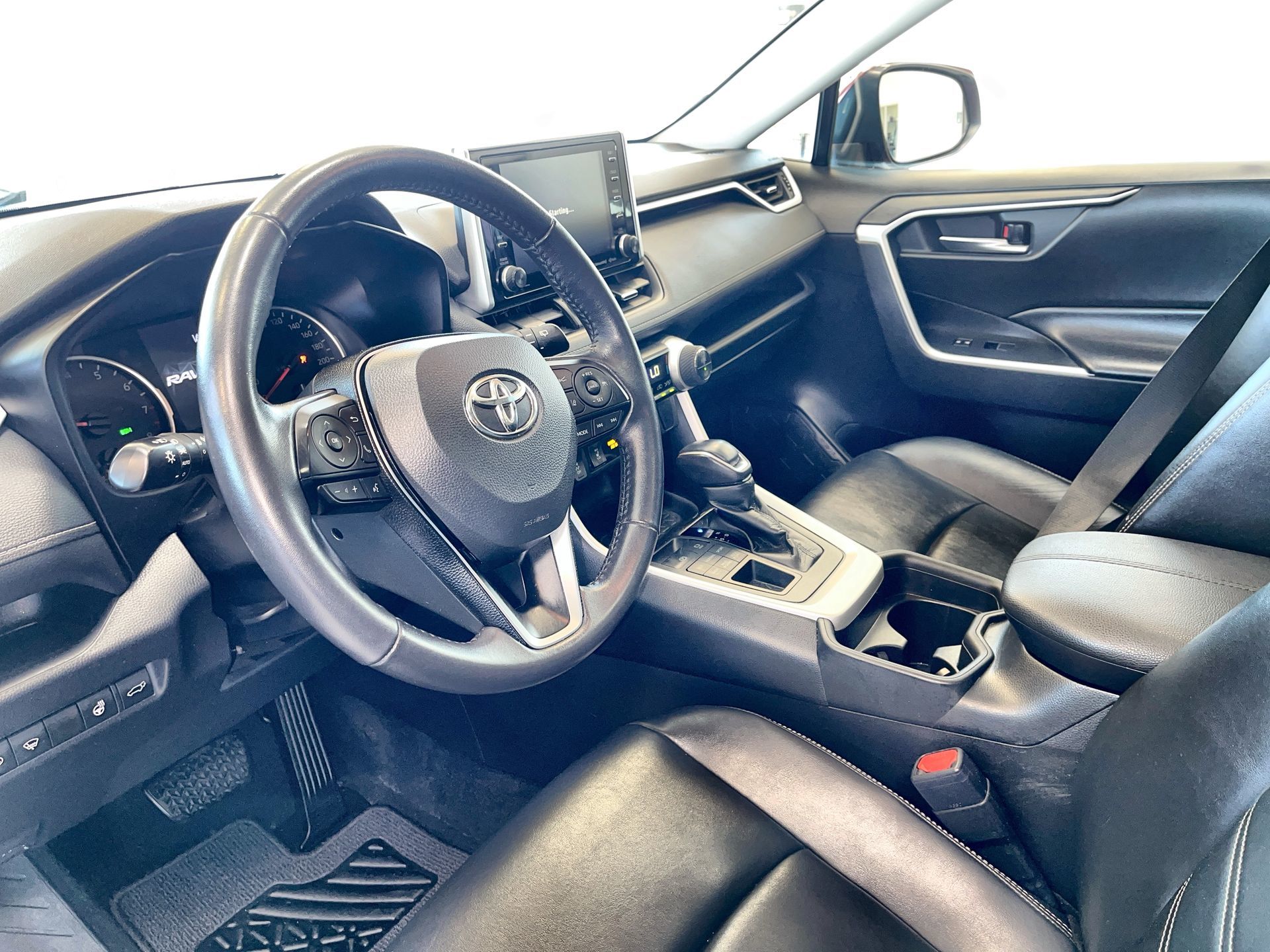 Toyota RAV4  2020 à Regina, Saskatchewan